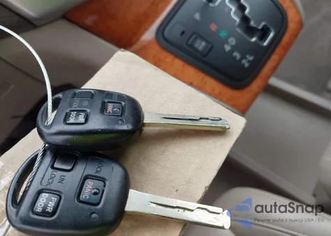 2005 Lexus Rx 330 z USA, uszkodzony, nr VIN 2T2GA31U95C032887